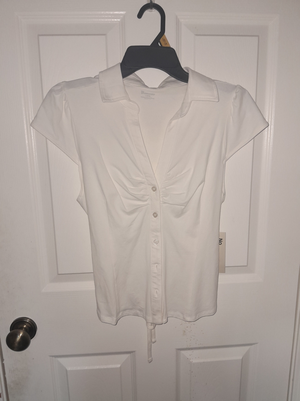 No Boundaries White Ruched V-Neck Button Front Cap Sleeve Top NWT
